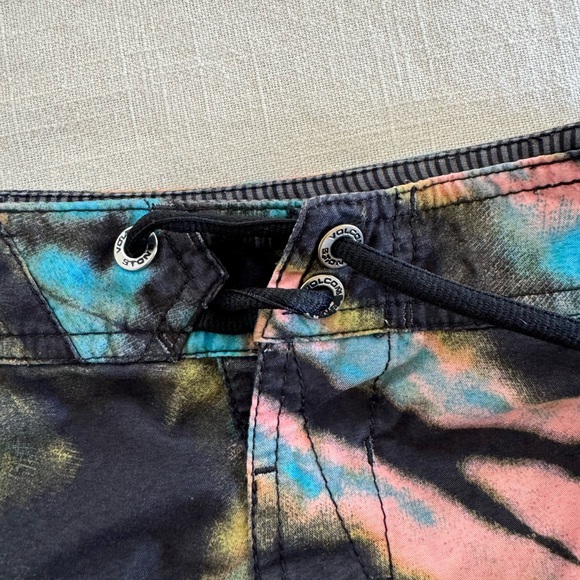 Hurley surf shorts - Picture 3 of 4
